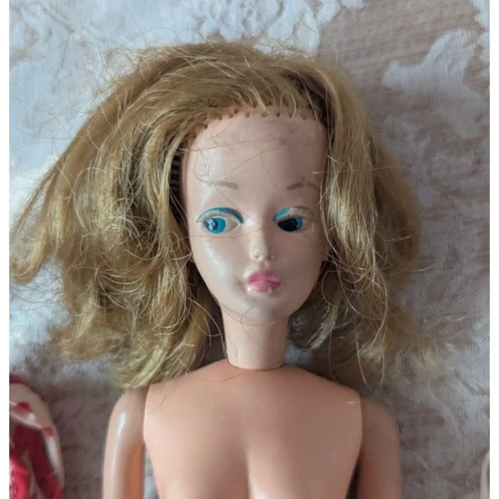 Vintage Tressy Magic Make up doll hair growing 1960s pale face side eye